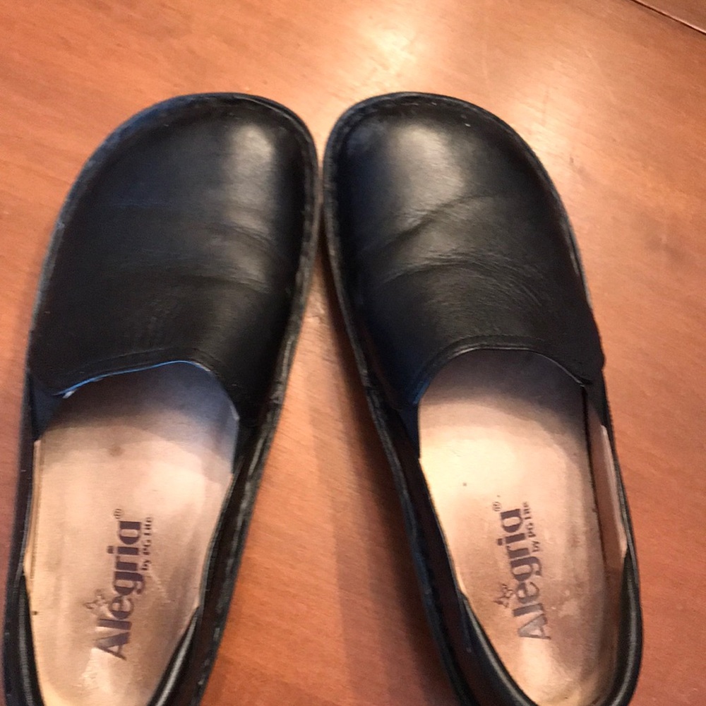 Allegria Debi shoes.